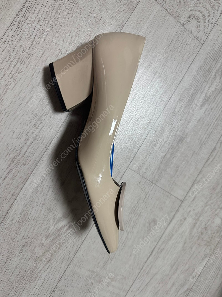 슈콤마보니 235 새상품 구두 판매합니다--2