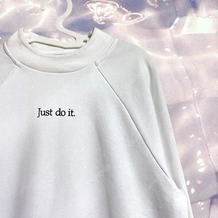 나이키 저스트두잇 반 크롭 맨투맨 스웻셔츠 화이트 L--3