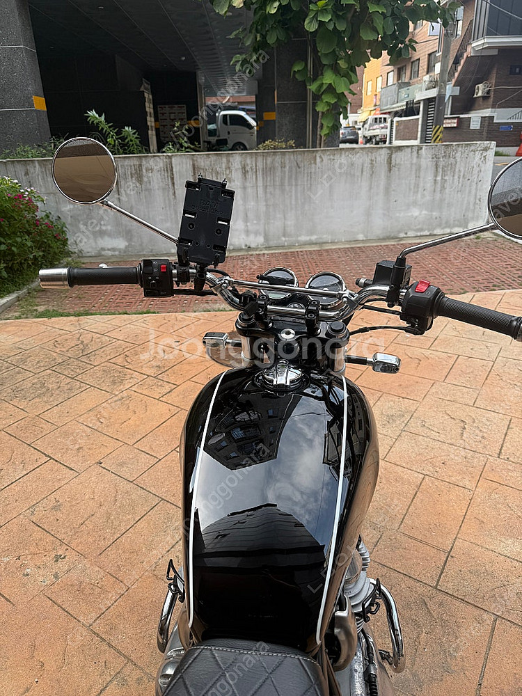인터셉터650 블랙--4