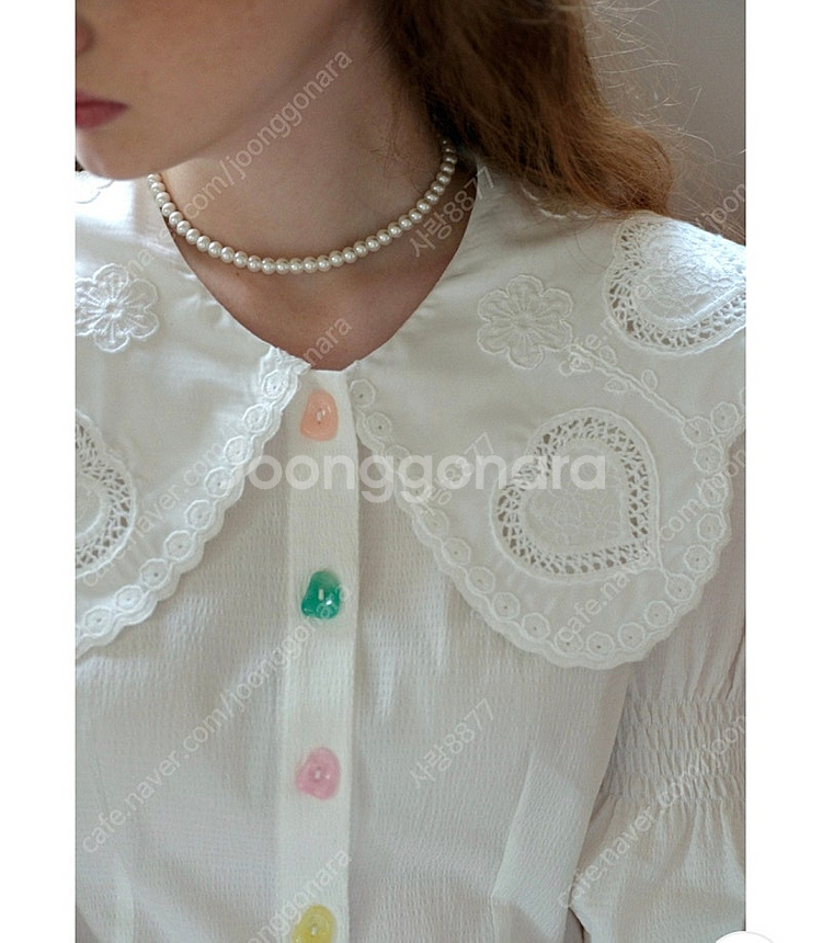 쎄무아듀 23년 버블 슬리브 하트 블라우스 셔츠 자수 빅카라--0