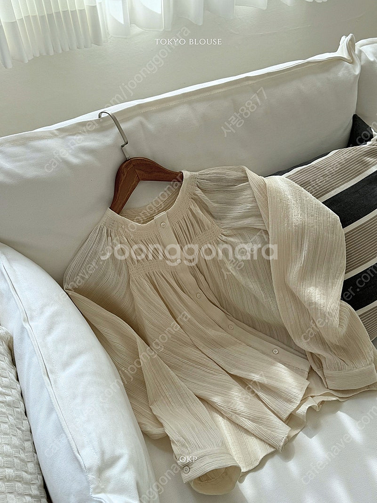 오케이플레이스 도쿄 블라우스 오케플 구텐 크림베이지 출근룩 하객룩--0