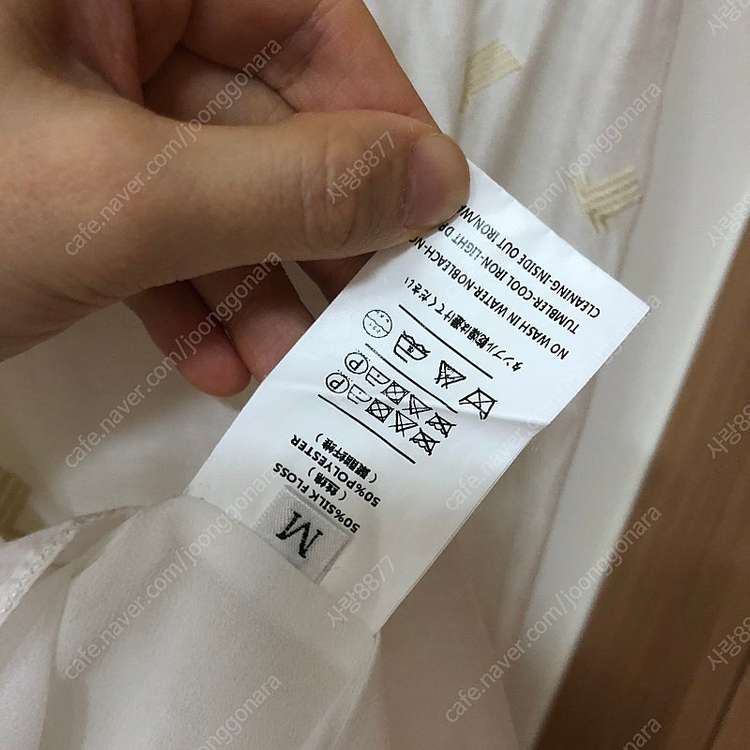 라운드 자수 실크 벌룬 블라우스 셔츠 출근룩 타임마인랑방스타일--4