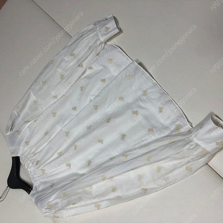 라운드 자수 실크 벌룬 블라우스 셔츠 출근룩 타임마인랑방스타일--7