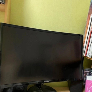 삼성 24인치 커브드 모니터 (LC24F392FHKXKR)