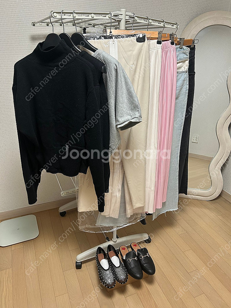 여성 상의 하의 맨투맨 니트 슬랙스 플리츠 청바지 큐빅...--0
