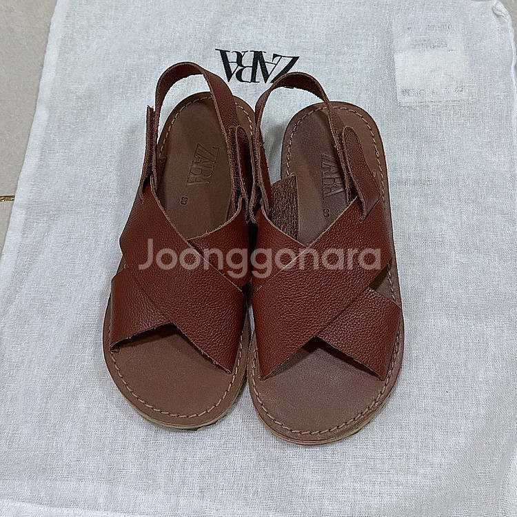 ZARA 자라키즈 여아 샌들 30사이즈 ㅡ 택포 3만--0