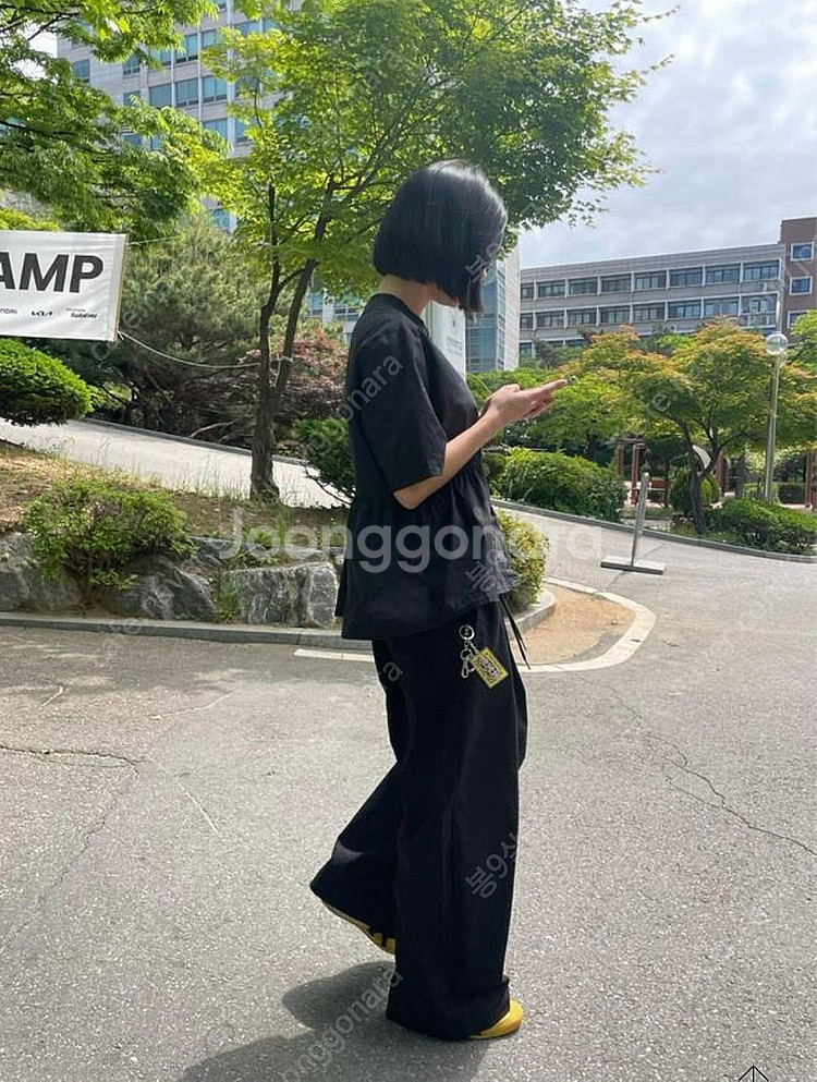 위크데이위켄드 코튼 턱 와이드 팬츠--3