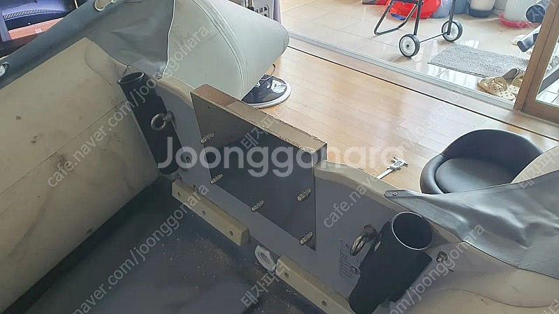 고무보트 트랜섬 높이조절 거치대 팝니다.--7