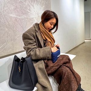 (급처!정품!!)생로랑 Le5A7 호보백! 얼바닉30 피코탄 더캐시미어 더로우 아모멘토 빈폴 마인 랑방 오르 한섬 타임 에르메스 시스템 구호 샤넬 낫띵리튼 파사드패턴 미우미우 프라