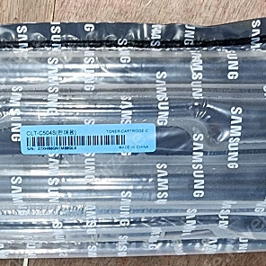 삼성 504S, C504S, CLT-C504S 미사용 정품토너 박스만 없는제품 판매합니다.
