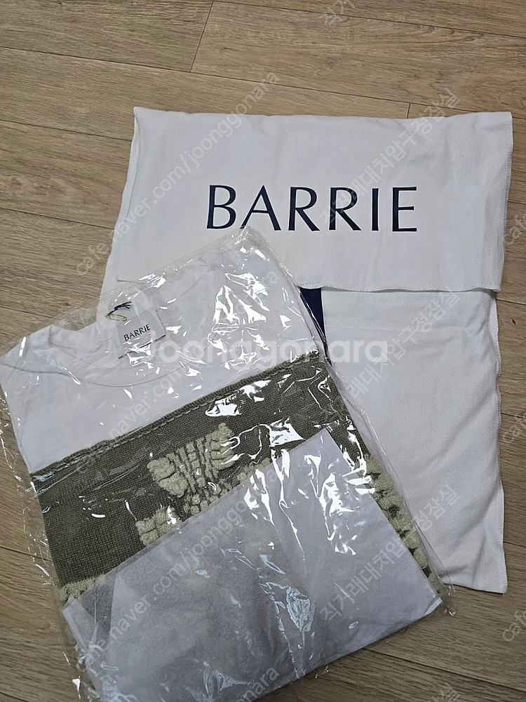 샤넬 캐시미어 BARRIE 배리 캐시미어 반팔 티셔츠 S 사이즈(66까지 가능)--0