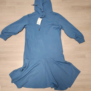 새 상품. 르샵 여성 후드 원피스