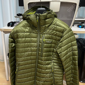 RAB 랩 마이크로라이트 알파인 자켓 경량 패딩 M사이즈 Chlorite Green / QDB-12