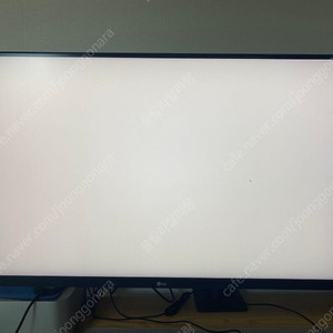 32UN880 4K 32인치 LG 모니터 판매합니다. (24년 6월 구매)