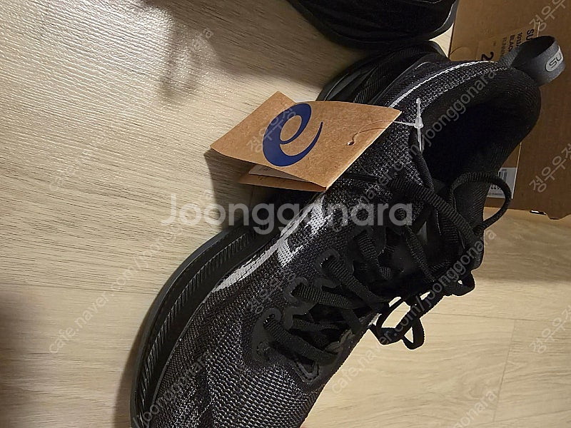 아식스 슈퍼블라스트2 블랙 250 새제품 팝니다--1