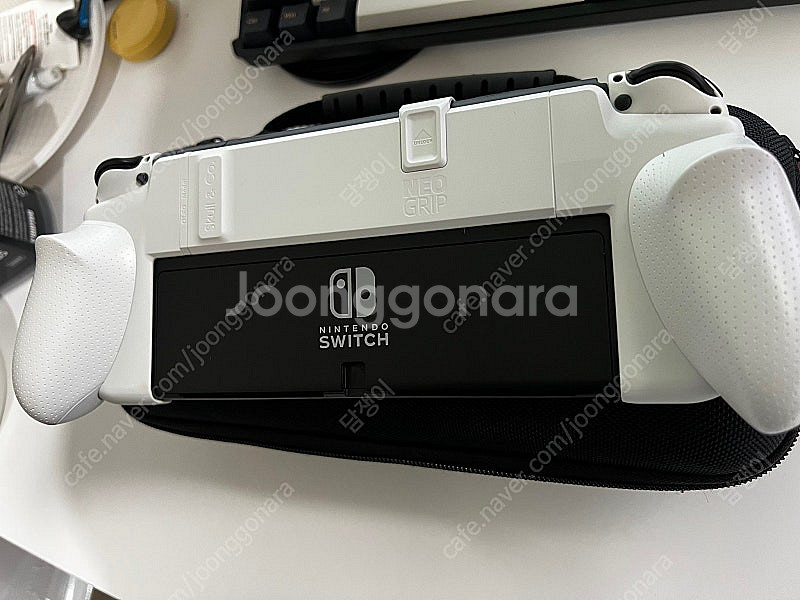 닌텐도 스위치 OLED+프로콘+스컬앤코 그립+케이스+패...--2