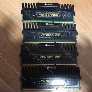 i5-4690k cpu + ddr3 12800 cosair vengeance(xmp버전) 4g*4 판매합니다.