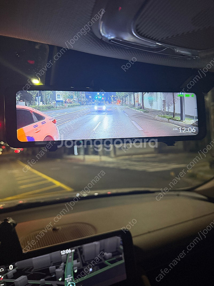 파인뷰 R5 power 룸미러형 블랙박스 (후방 실외형 카메라) 판매합니다. (4월 말 구입)--3