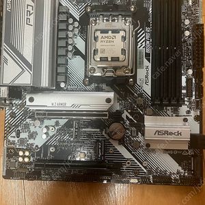 9600x , b650m rs 팔아요