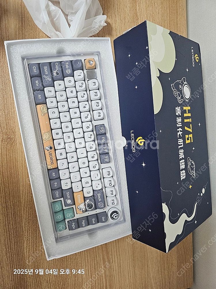 레오보그 hi75 우주비행사 키보드 S급--0