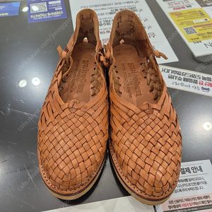 유케텐 레오 레더 우븐 샌들 판매