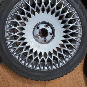 제네시스 G90 19인치 떡판휠타이어 싸게 팝니다.