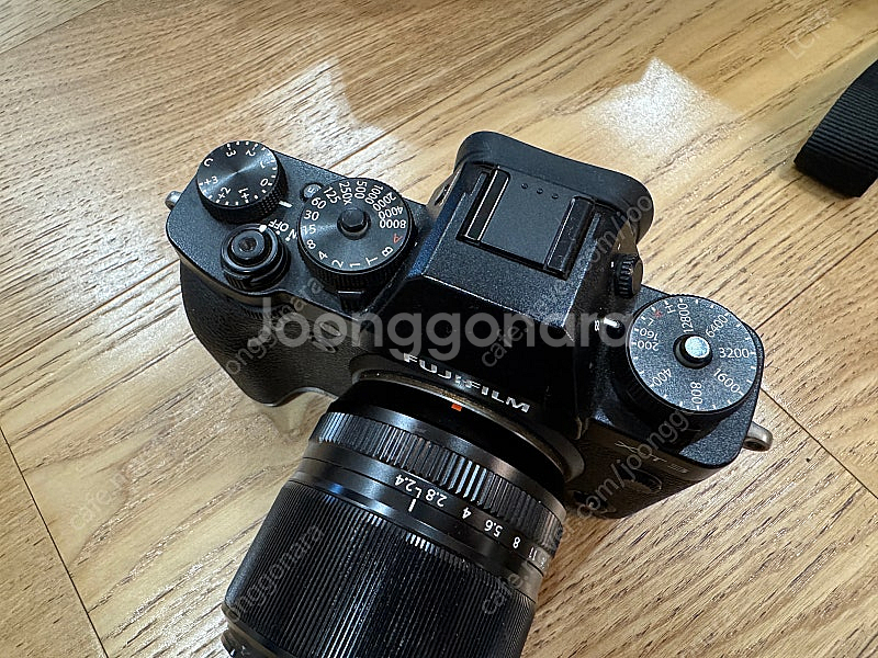 후지 X-T3 카메라와 60mm F2.4 렌즈--2