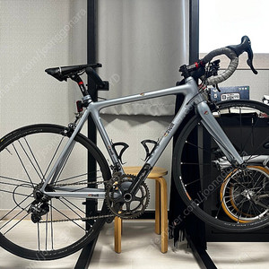 치넬리 미아 레이저 로드 53 사이즈 완차 판매합니다.