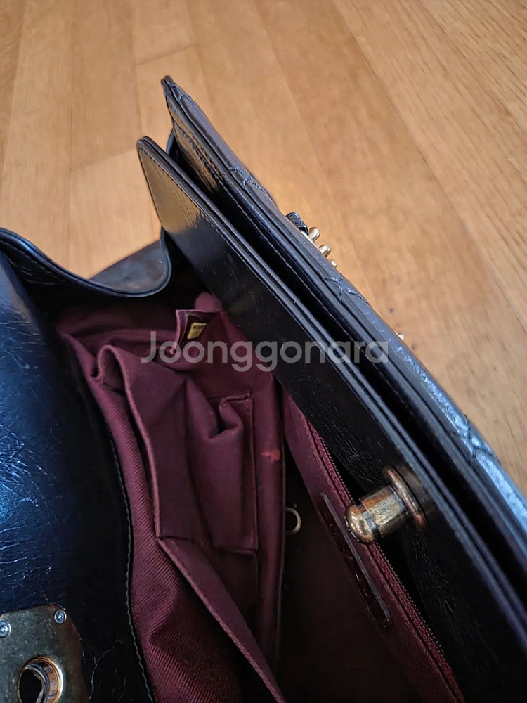 (정품)샤넬 숄더백 팔아요.--7