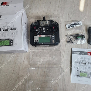 FS-i6X 조종기 + FS IA10B 수신기 판매합니다