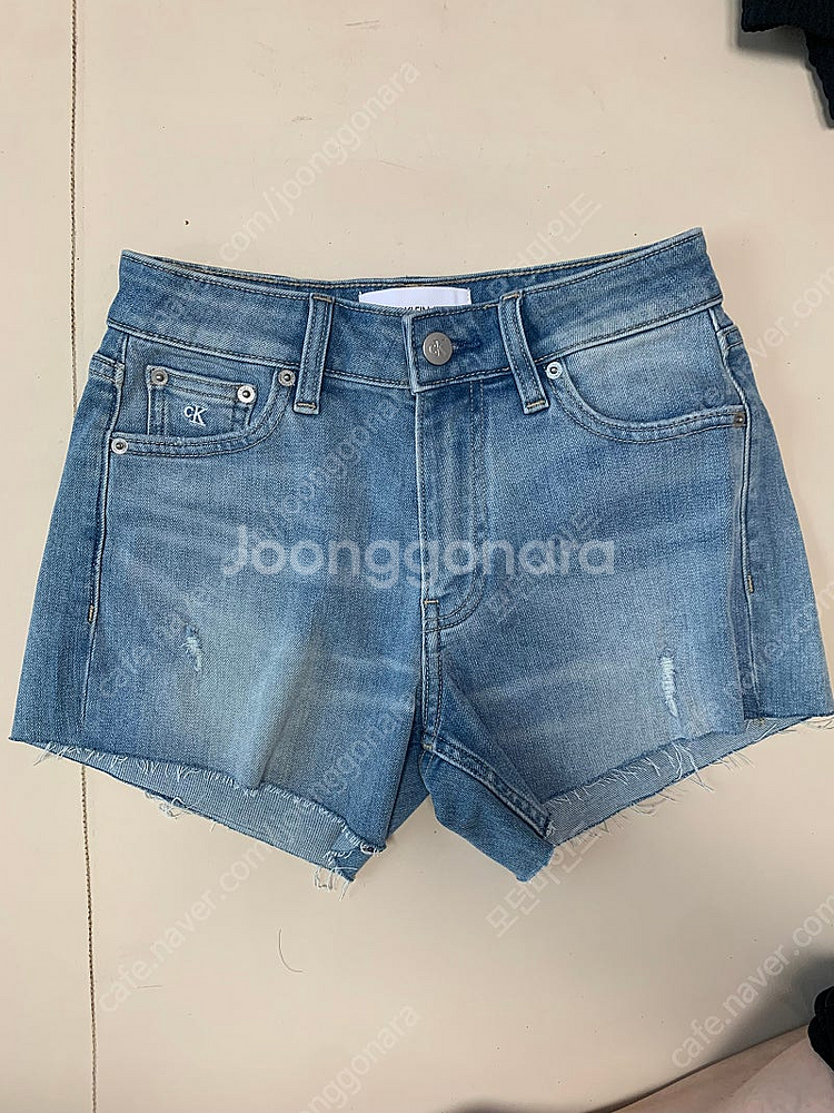 여성 캘빈클라인 진스 미들라이즈숏 숏팬츠 컷팅진 청반바지 청바지--0