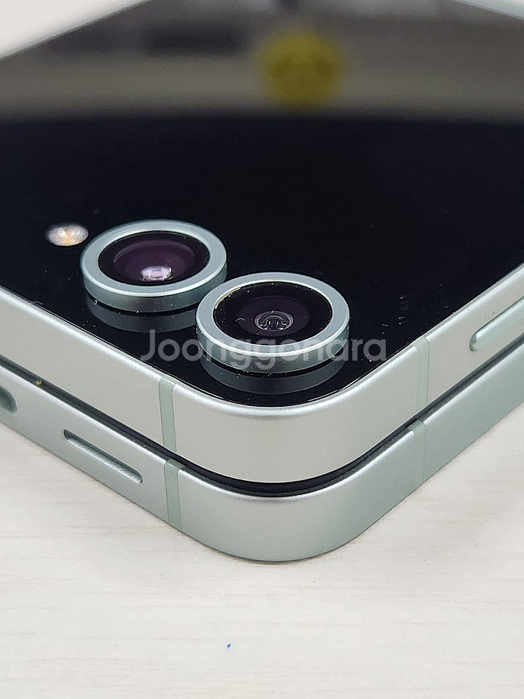 갤럭시Z플립6 민트 256용량 미파손 무잔상 새상품컨디션 깨끗한 단말기 S급 51만 판매해요--4