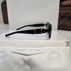 젠틀 몬스터 x 메종 마르지엘라 MM212 블랙 클리어 안경