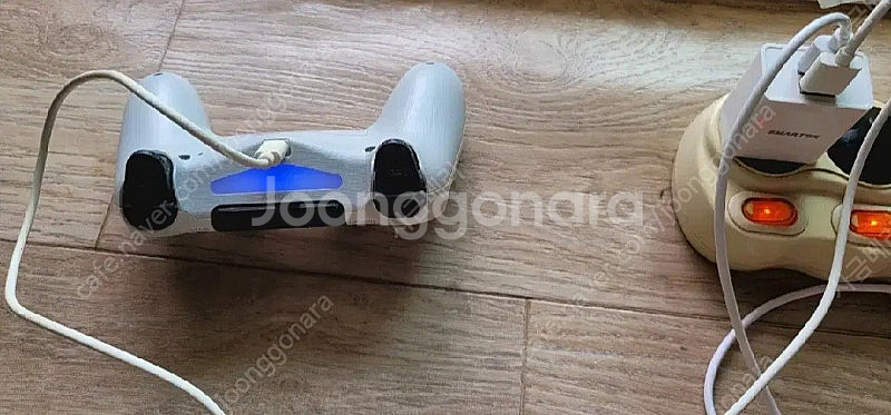 ps4 프로 7218 1테라 화이트--1