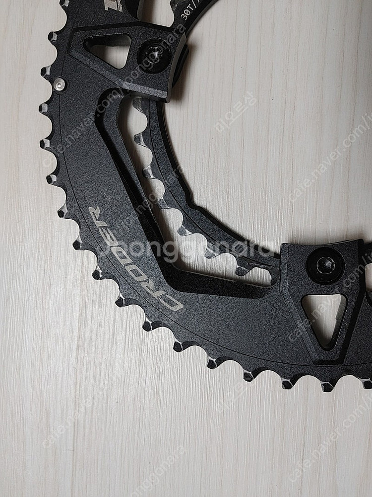 컨디션상급] 크로더(croder) 체인링 46-30t 팝니다. (택포11만원)--7