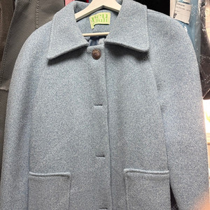 노이어덜트 하늘색 코트