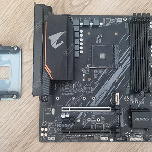 기가바이트 B550m aorus elite / 미개봉 klevv c910 1tb ssd