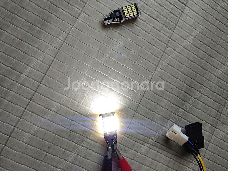 자동차 LED T15 후진등 전구 팝니다--4