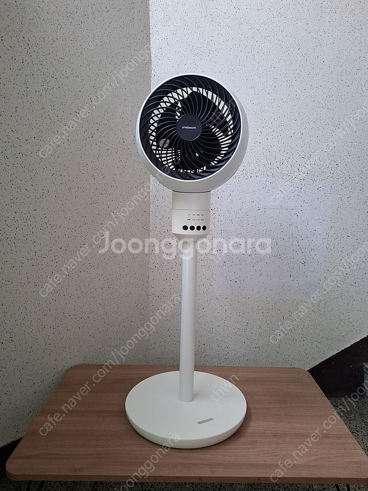 스트로만 스탠드 써큐레이터 선풍기 HQ901R 판매합니...--0