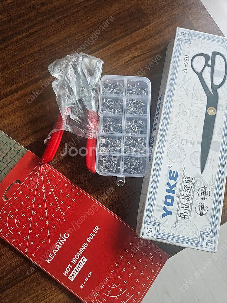 미싱 재봉틀 diy 부자재- 가위. 티단추. 롤심지. 아이롱시접자 등--3