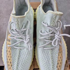 아디다스 이지부스트 295