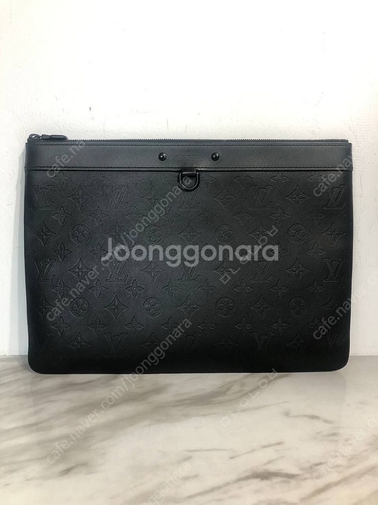 루이비통 디스커버리 포쉐트 클러치 M62903--1