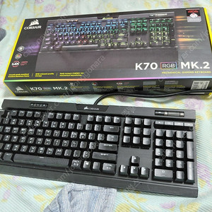 커세어 K70 RGB MK.2 기계식 게이밍 키보드입니다 a급 풀박스