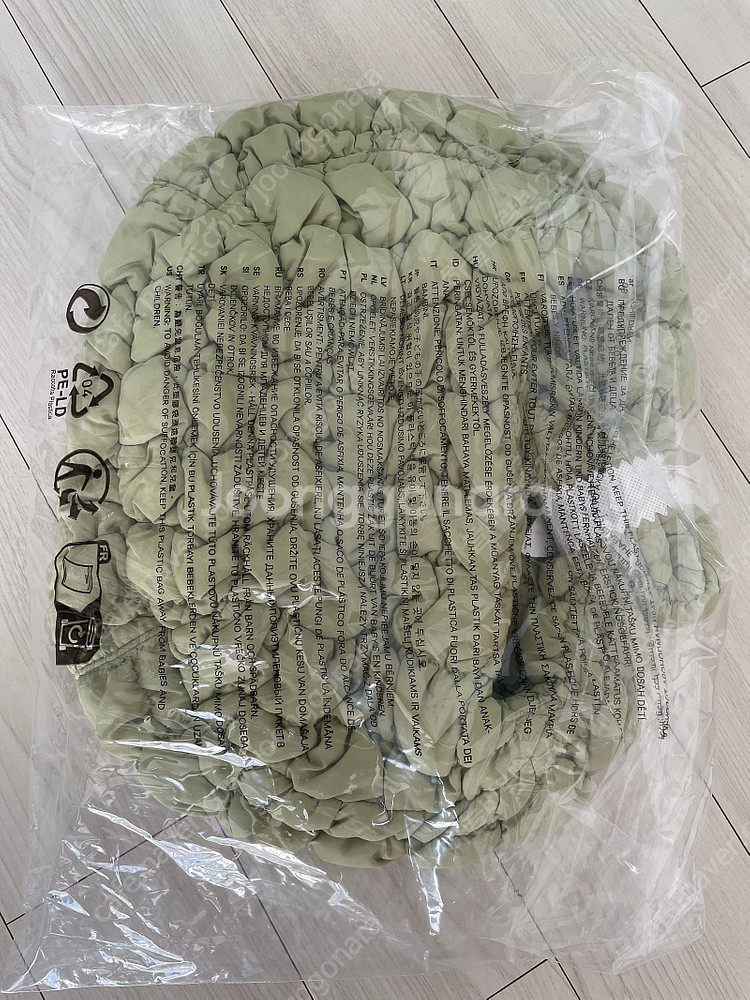 코스 퀼티드 미니백 그린 말차 새상품 팔아요--1