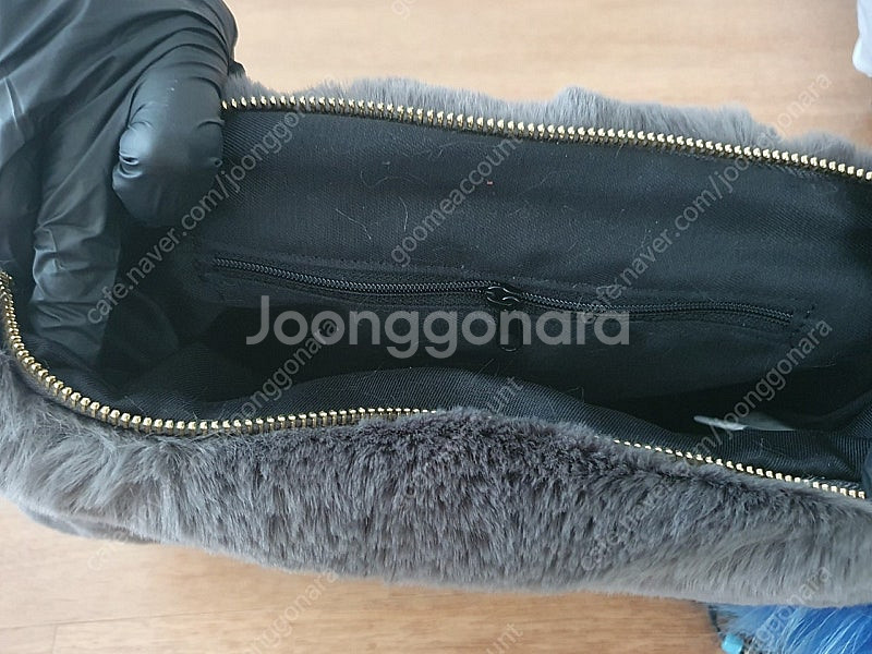 미키마우스 털가방 클러치백 (미사용)--1