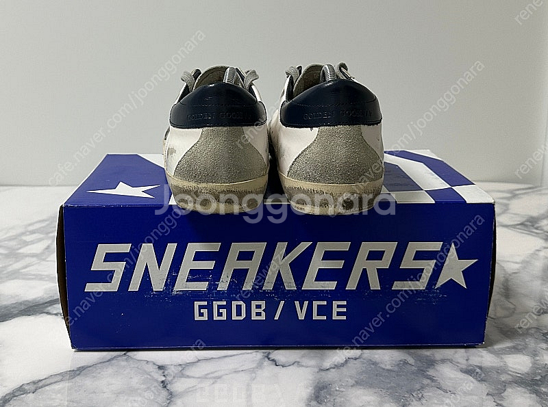 [42] 골든구스 슈퍼스타 네이비탭 스니커즈--3