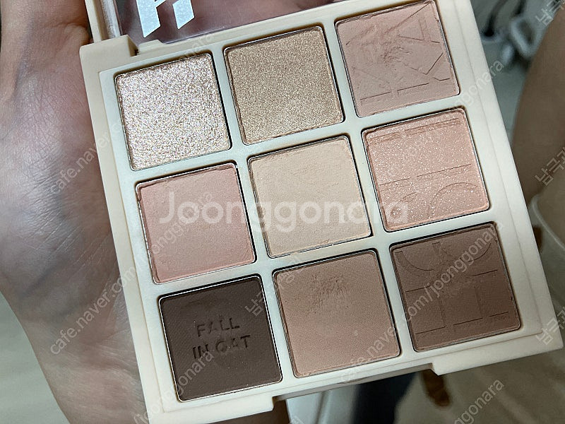 홀리카홀리카 폴인오트 섀도우 팔레트--2