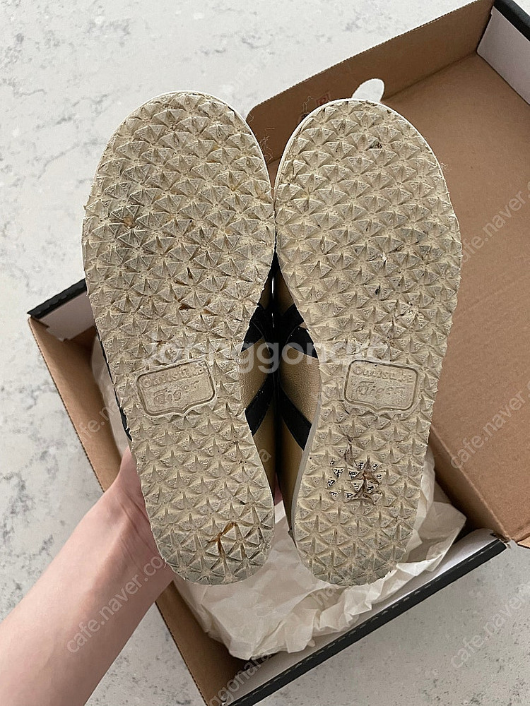 오니츠카타이거 멕시코 66 골드색상 170--5