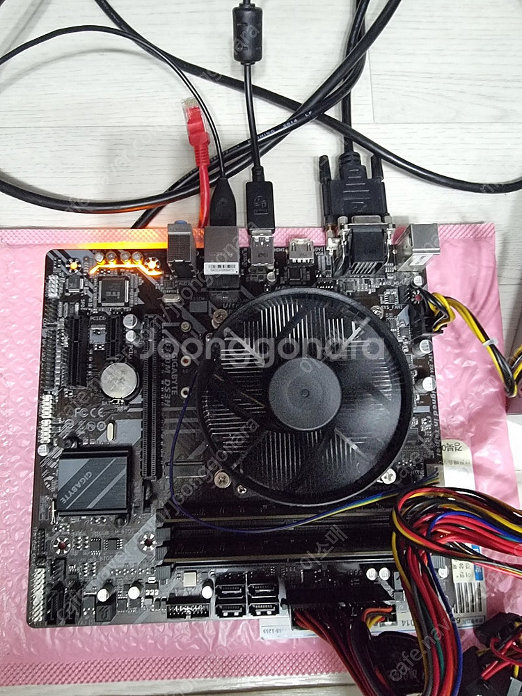i7 8700 기가바이트B360M 셋트 판매합니다.--0