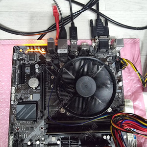 i7 8700 기가바이트B360M 셋트 판매합니다.
